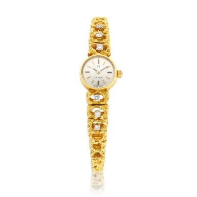 View full screen - View 1 of Lot 8307. Reference 7150 | A yellow gold and diamond-set bracelet watch, Circa 1960 | 型號 7150 | 黃金鑲鑽石鏈帶腕錶,約1960年製.