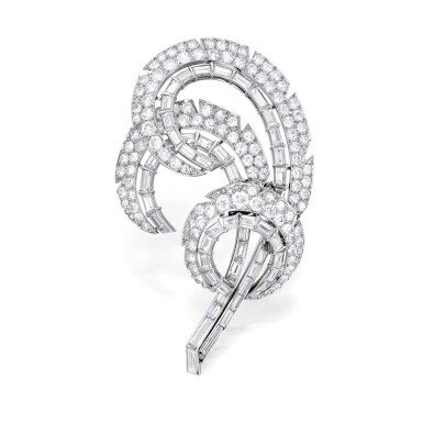 View full screen - View 1 of Lot 64. Mounted by Cartier | Diamond Brooch.