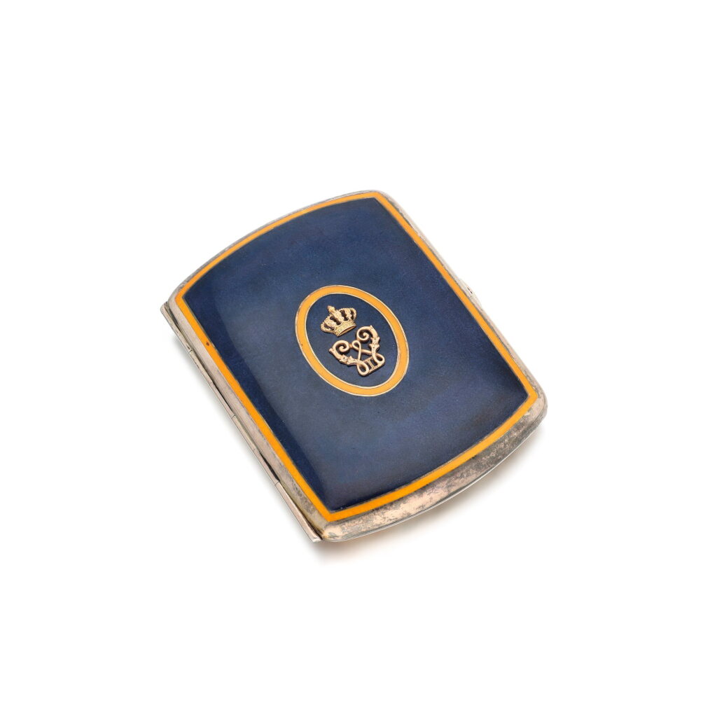 View full screen - View 1 of Lot 1166. Enamel and silver cigarette case, mid-19th century.