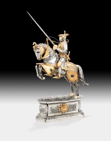 View full screen - View 1 of Lot 249. A parcel-gilt silver and ivory chess piece (knight), unmarked, probably Hanau, circa 1900 | Grande pièce d'échec cavalier en argent, vermeil et ivoire, apparemment non poinçonnée, probablement Hanau, vers 1900.