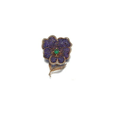 View full screen - View 1 of Lot 73. SAPPHIRE, EMERALD AND DIAMOND BROOCH.