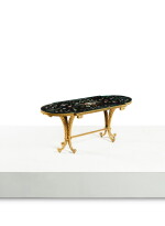 Table basse en marqueterie de pietra dura et bronze doré, XXe siècle, dans le goût de la maison Jansen
