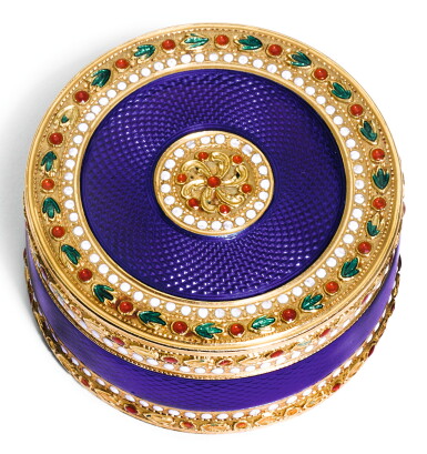 View full screen - View 1 of Lot 53. A VERY SMALL GOLD AND ENAMEL PILL BOX, NICOLAS PRÉVOST, PARIS, 1776.
