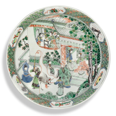 View full screen - View 1 of Lot 277. A large famille-verte 'Romance of the Three Kingdoms' dish, Qing dynasty, Kangxi period | 清康熙 五彩三國人物故事圖大盤.