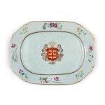 A Very Rare Chinese Export Famille-Rose Jewish Armorial Chamfered Rectangular Platter, Qing Dynasty, Qianlong Period, Circa 1761 | 清乾隆 約1761年 粉彩紋章圖盤