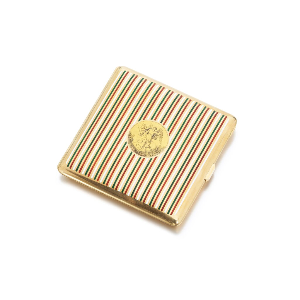 View full screen - View 1 of Lot 1089. Gold and enamel cigarette case, early 20th century.