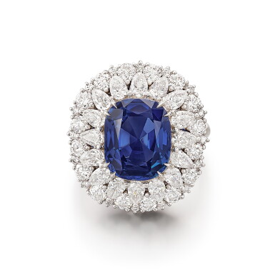 View full screen - View 1 of Lot 284. Sapphire and Diamond Ring | 6.13克拉 天然「喀什米爾」未經加熱藍寶石 配 鑽石 戒指.