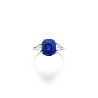 View full screen - View 1 of Lot 399. Rare sapphire and diamond ring | 罕有藍寶石配鑽石戒指.