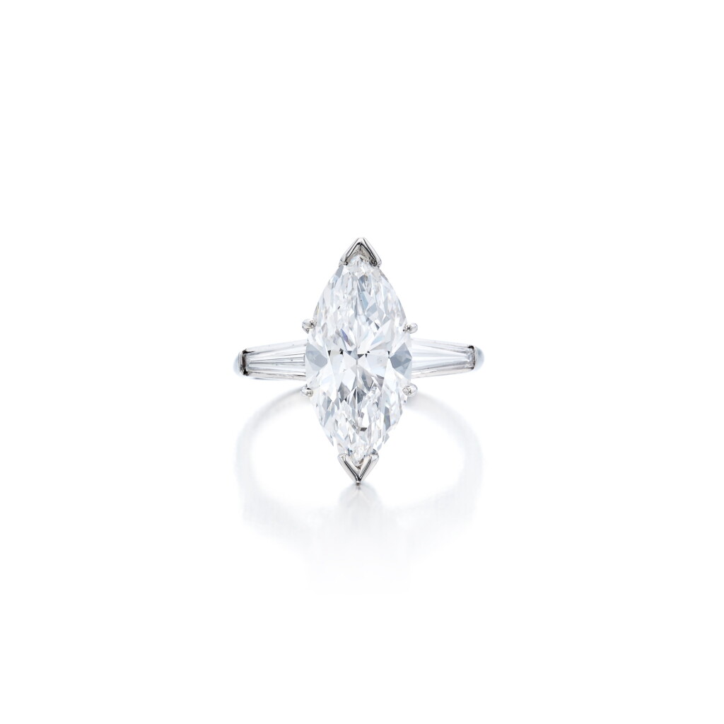 View full screen - View 1 of Lot 269. Diamond Ring.