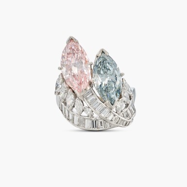 View full screen - View 1 of Lot 89. Fancy Pink, Fancy Gray-Blue Diamond and Diamond Ring 2.20克拉 彩粉紅色鑽石 配 2.12克拉 彩灰藍色鑽石 及 鑽石 戒指.