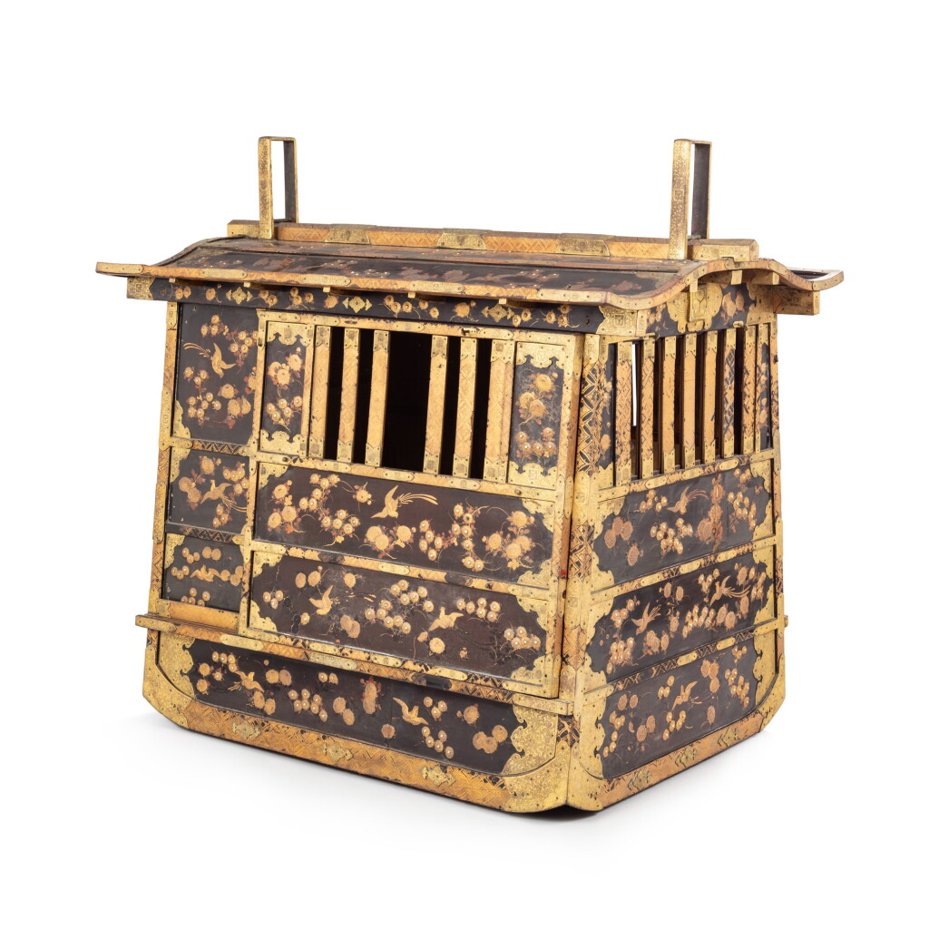 View full screen - View 1 of Lot 214. A superb black, silver, gold and red lacquer palanquin with shell inlays Japan, Edo period, 18th century | 日本 江戶時代 十八世紀 黑漆描金銀加彩嵌寶轎.