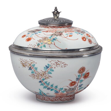 View full screen - View 1 of Lot 290. A FRENCH SILVER-MOUNTED ARITA KAKIEMON-TYPE BOWL AND COVER, THE PORCELAIN LATE 18TH CENTURY; THE SILVER MOUNTS MARK OF JOSEPH-NAPOLEON ROUYER, PARIS, LATE 19TH CENTURY.