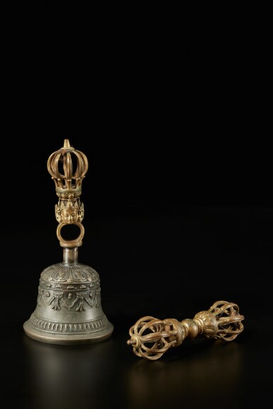 View full screen - View 1 of Lot 309. A bronze bell and vajra set, Ming dynasty, Yongle period.