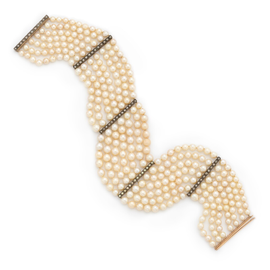 View full screen - View 1 of Lot 347. Collier perles de culture et diamants | Cultured pearl and diamond necklace.