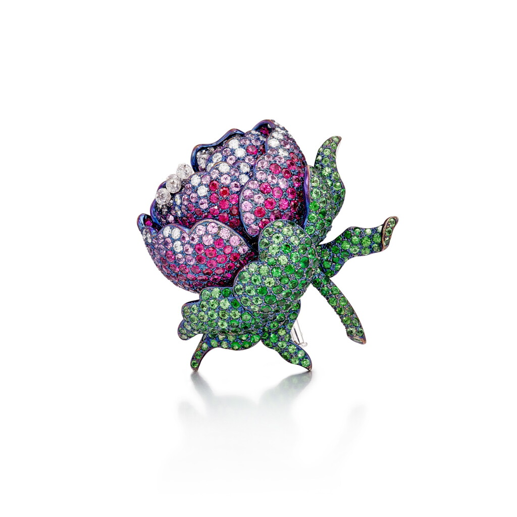 View full screen - View 1 of Lot 1657. Carnet | Gem Set and Diamond Clip Brooch | Carnet | 寶石 配 鑽石 胸針.