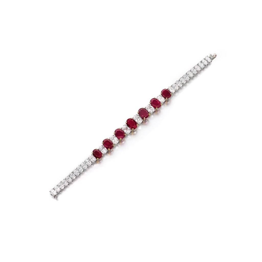 View full screen - View 1 of Lot 215. Ruby and diamond bracelet | 紅寶石配鑽石手鏈.