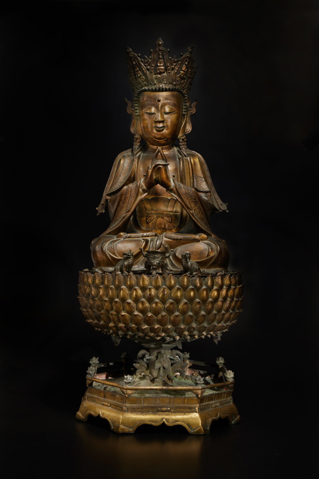 View full screen - View 1 of Lot 196. An exceptional and massive gilt-bronze figure of Vairocana on lotus pedestal, Ming dynasty, 16th / 17th century | 明十六 / 十七世紀 銅鎏金大日如來佛坐像連蓮花座.