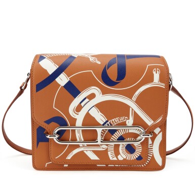 View full screen - View 1 of Lot 953. Limited Edition Gold, White, Bleu Encre Swift Eperon d'Or Mini Roulis 18 Palladium Hardware, 2021 .