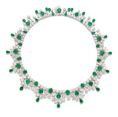 View full screen - View 1 of Lot 1049. Emerald and Diamond Necklace | 格拉夫| 祖母綠 配 鑽石 項鏈 (祖母綠及鑽石共重約31.80及59.10克拉).