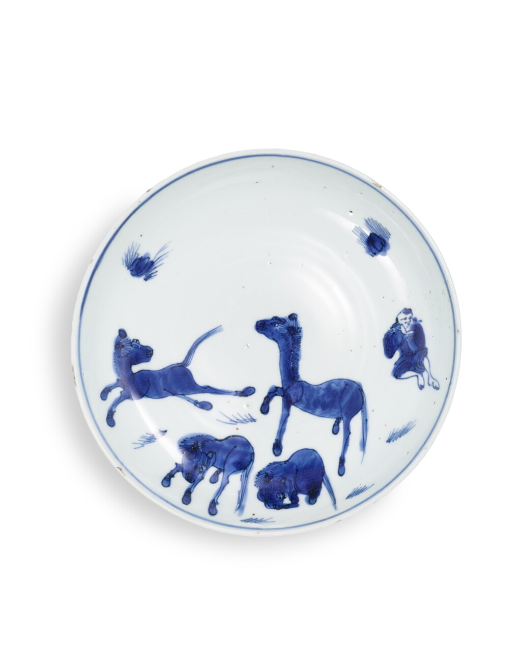 View full screen - View 1 of Lot 5179. A blue and white 'horse' Ko-sometsuke dish, 17th century | 十七世紀 青花牧馬圖盤.