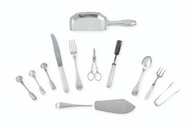 View full screen - View 1 of Lot 2029. A group of silver and silver-plated cutlery, some engraved KL | Lot de couverts en argent et métal argenté, certains gravés KL.