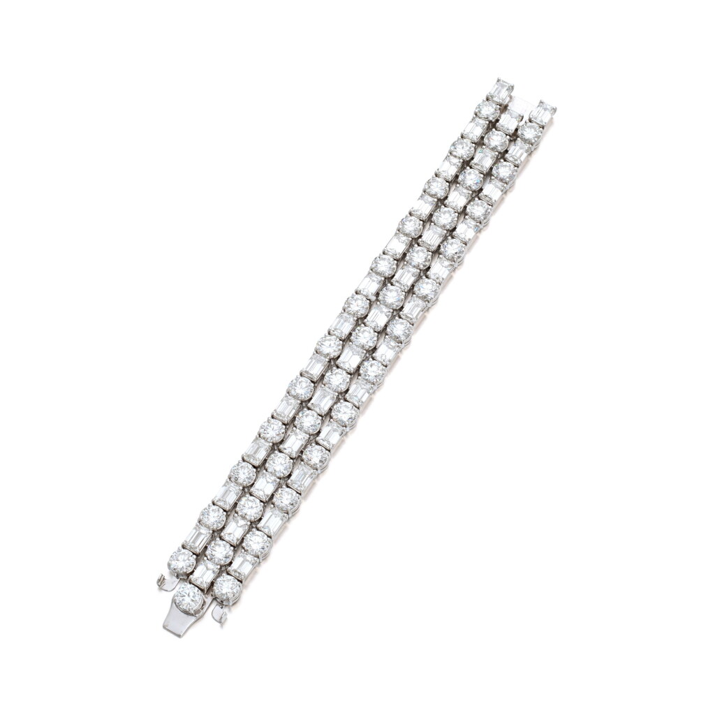 View full screen - View 1 of Lot 573. Diamond Bracelet.