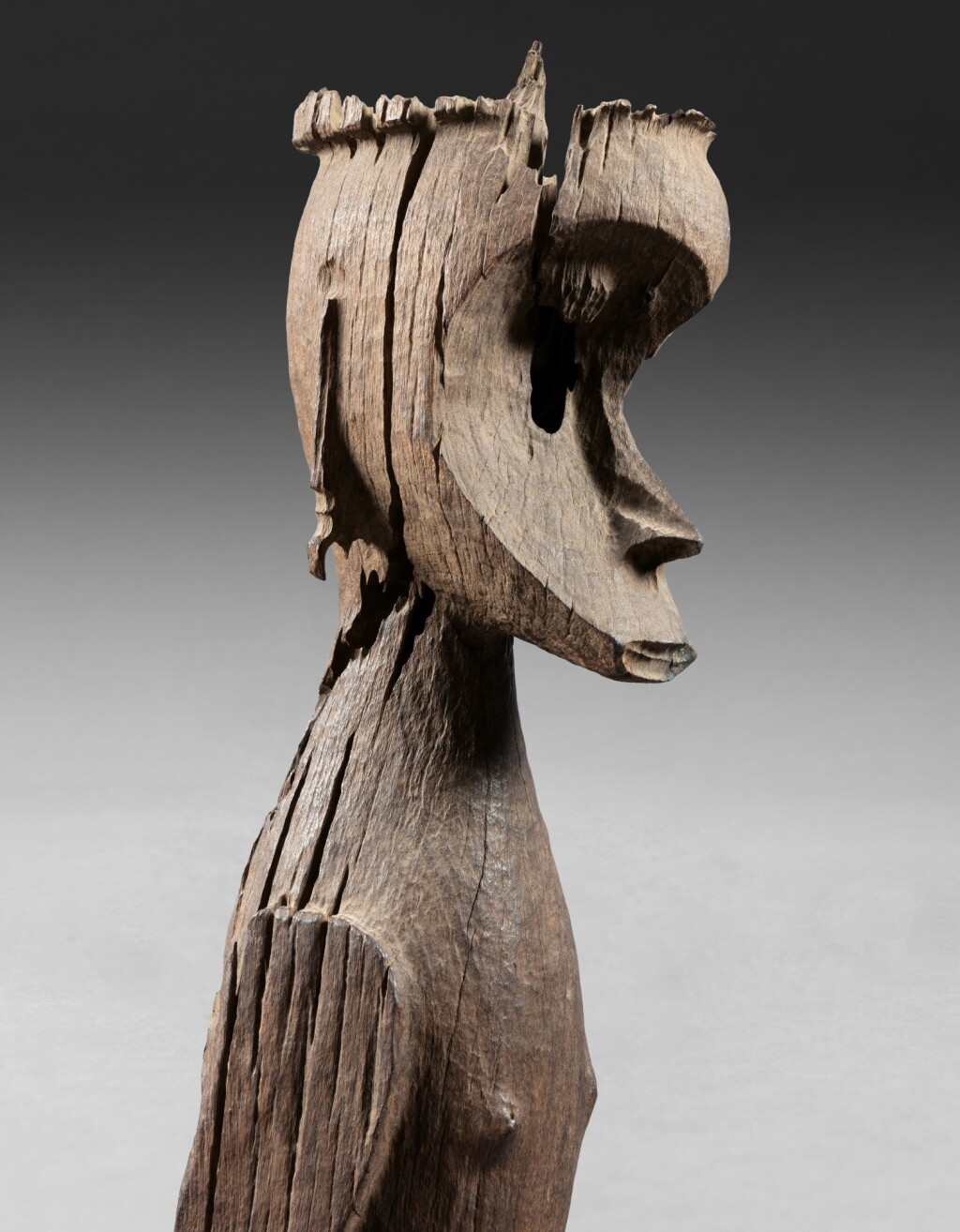 View full screen - View 1 of Lot 25. Figure hampatong, Dayak, Kalimantan, Bornéo, Indonésie | Hampatong Dayak Figure, Kalimantan, Borneo, Indonesia.