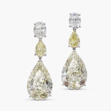 View full screen - View 1 of Lot 1778. Pair of Diamond Earrings | 10.06 及 9.94克拉 梨形 U-V 及 S-T色 鑽石 配 1.04克拉 淡彩黃色鑽石 配 1.02克拉 彩黃色鑽石 及 鑽石 耳墜一對.