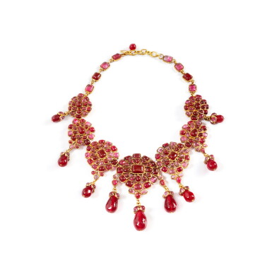 View full screen - View 1 of Lot 614. Frances Patiky Stein's Collection: One Red Gripoix Necklace, Circa 1970.
