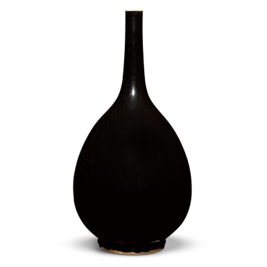 View full screen - View 1 of Lot 274. A mirror-black-glazed bottle vase, Qing dynasty, 18th century | 清十八世紀 黑釉長頸瓶.
