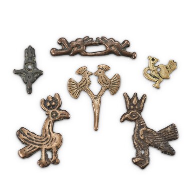 View full screen - View 1 of Lot 3054. A group of 6 copper-alloy zoomorphic thogchags, Tibet, 12th - 15th century 十二至十五世紀 西藏 獸鳥紋天鐵一組六件.