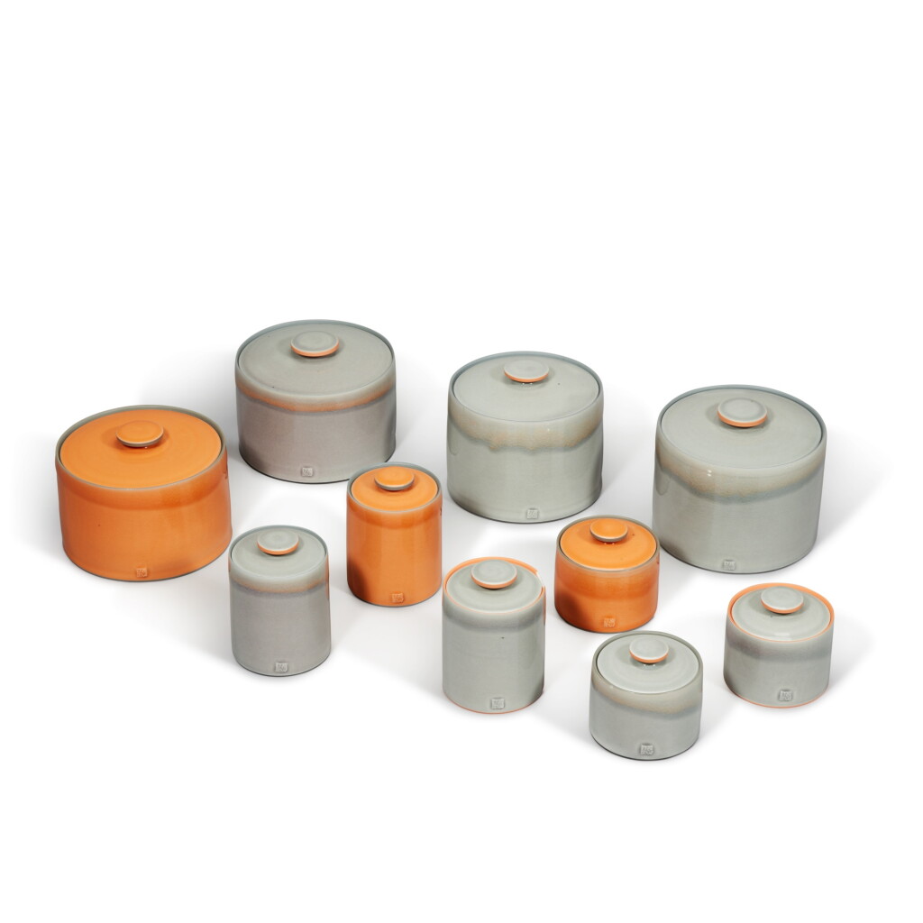 View full screen - View 1 of Lot 829. Ten Pots.