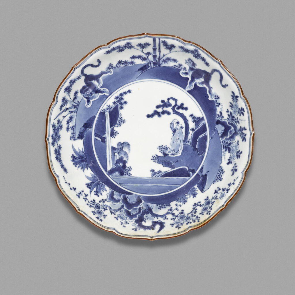 View full screen - View 1 of Lot 31. A Kakiemon dish | Edo period, late 17th century .