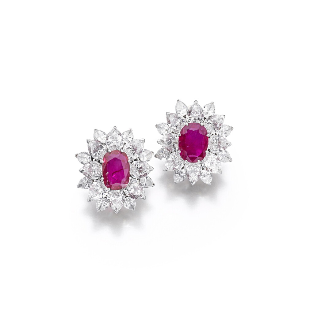 View full screen - View 1 of Lot 222. Fine pair of ruby and diamond ear clips | 寶格麗 | 紅寶石配鑽石耳環一對.