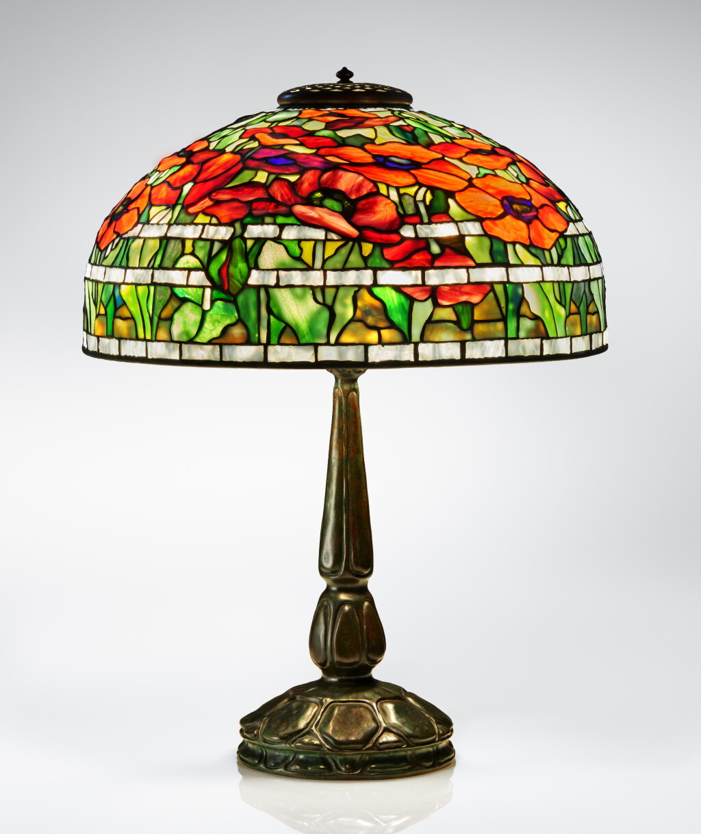View full screen - View 1 of Lot 327. "Oriental Poppy" Table Lamp.