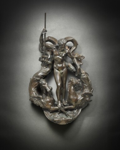 Voir en plein écran - Voir 1 du lot 325. Doorknocker with Neptune.