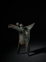 An archaic bronze ritual wine vessel (Jue), Late Shang dynasty | 商末 青銅獸面紋爵