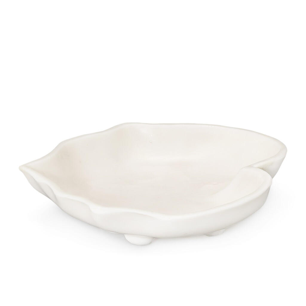 View full screen - View 1 of Lot 339. A DEHUA 'LEAF' WASHER QING DYNASTY, 17TH - 18TH CENTURY | 清十七至十八世紀 德化白釉葉式洗.