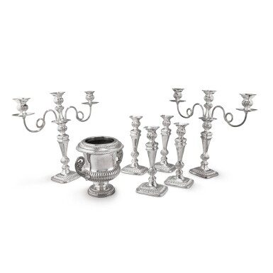 View full screen - View 1 of Lot 397. A set of 2 three-light candelabra and 4 candlesticks, a bucket and a tureen, all silver-plated, 19th century | Ensemble formé de 2 chandeliers à 3 lumières et de 4 flambeaux, avec seau et soupière, en métal argenté, XIXe siècle.