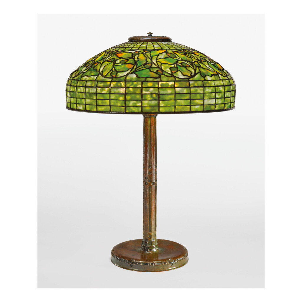 View full screen - View 1 of Lot 29. TIFFANY STUDIOS | "OAK LEAF" TABLE LAMP.