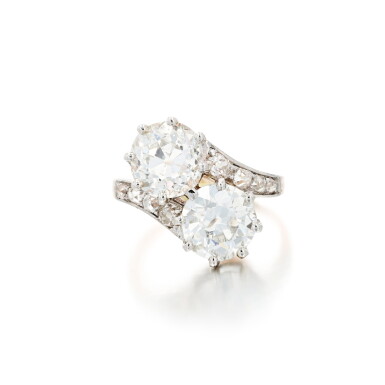 View full screen - View 1 of Lot 14. Bague diamants | Diamond ring .