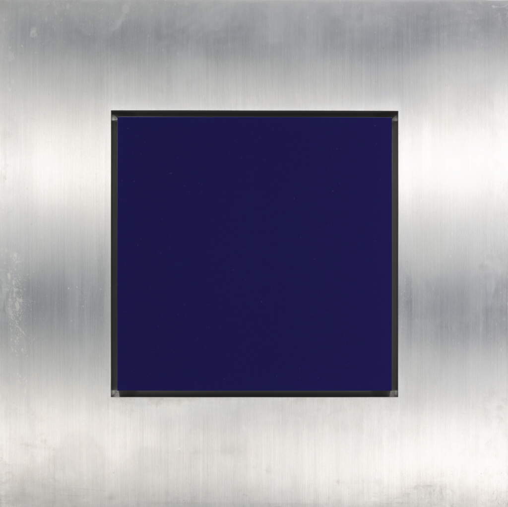 全萤幕检视 - 查看79CHRISTIAN ECKART | SMALL, SQUARE MONOCHROME #1505的1