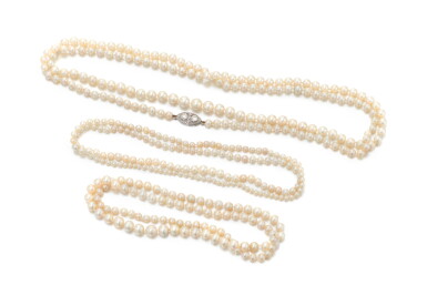 View full screen - View 1 of Lot 30. COLLECTION OF NATURAL AND CULTURED PEARL NECKLACES (COLLEZIONE DI COLLANE IN PERLE NATURALI E COLTIVATE).