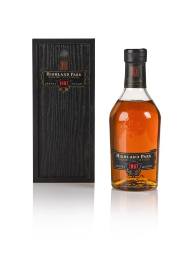 View full screen - View 1 of Lot 212. Highland Park 24 Year Old 43.0 abv 1967 .