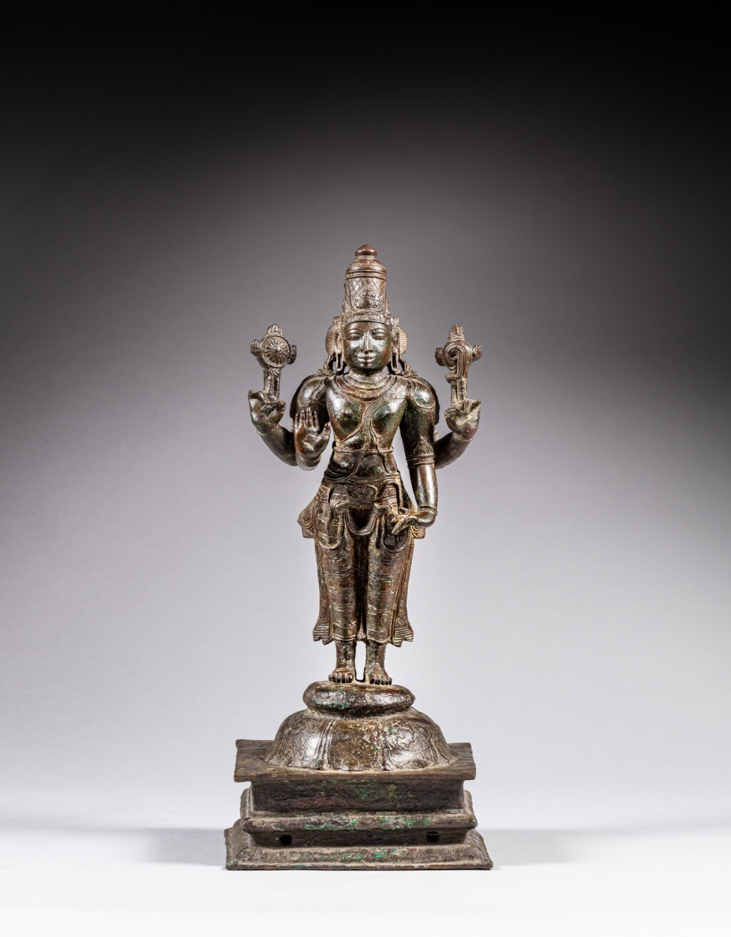 View full screen - View 1 of Lot 113. A bronze standing figure of Vishnu, India, 14th century | 印度 十四世紀 銅毗濕奴立像.