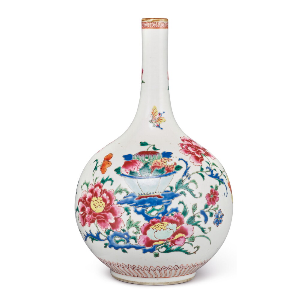 View full screen - View 1 of Lot 1866. A CHINESE FAMILLE-ROSE BOTTLE VASE, QING DYNASTY, 18TH CENTURY | 清十八世紀 粉彩花卉圖長頸瓶.