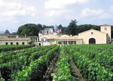 View full screen - View 1 of Lot 1152. La Clarté de Haut-Brion 2011 (6 BT) .