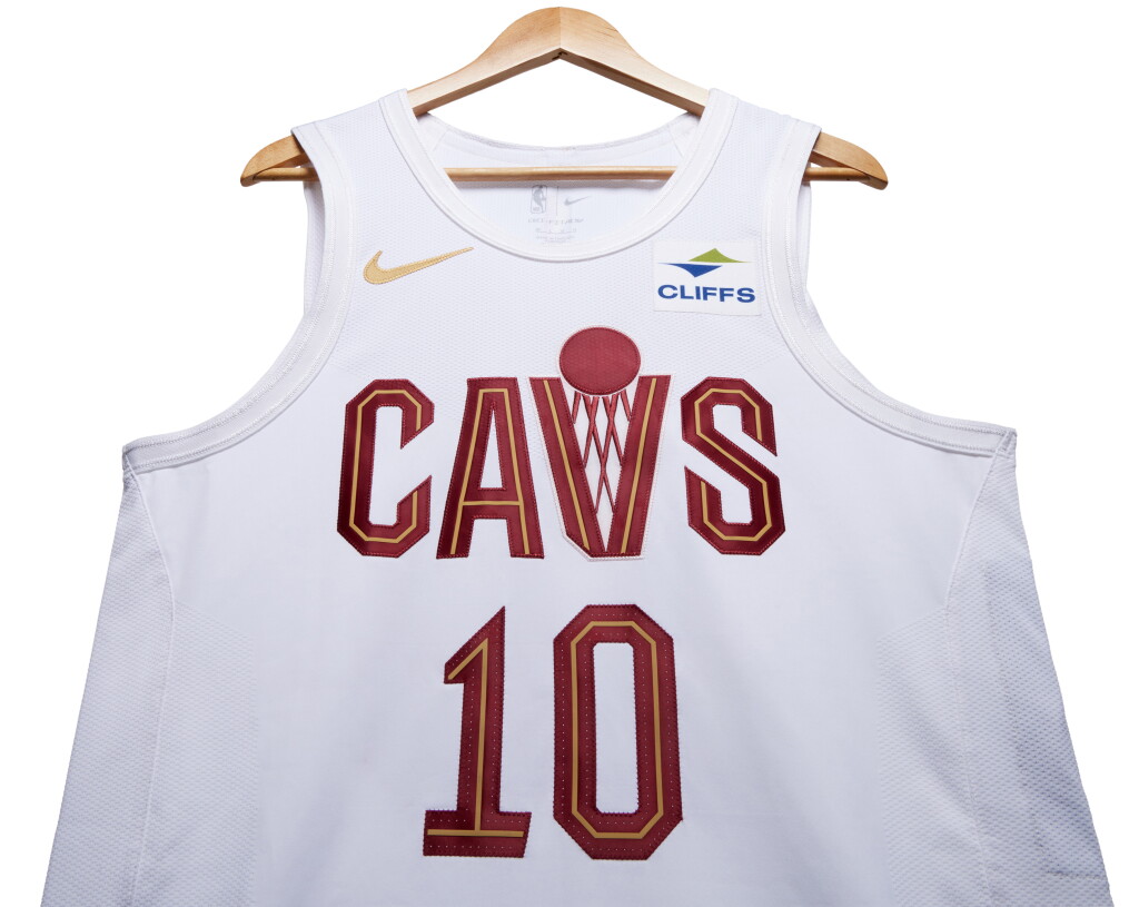全螢幕檢視 - 查看78Darius Garland Cleveland Cavaliers 2023-2024 Game Worn Association Edition Jersey的1