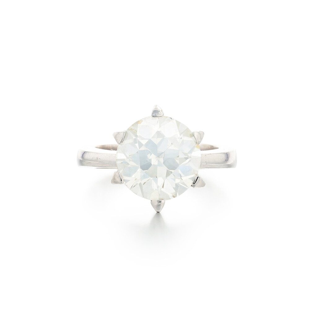 View full screen - View 1 of Lot 248. Bague diamant | Diamond ring.