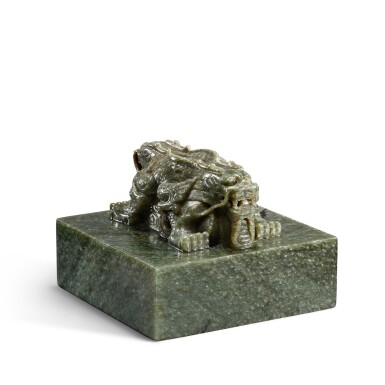 View full screen - View 1 of Lot 3649. An imperial green jade 'Wufu wudai tang Guxi tianzi bao' seal Qing dynasty, Qianlong period | 清乾隆 乾隆帝御寶青玉交龍鈕方璽 印文:五福五代堂古稀天子寶.